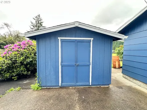 38434 Mckenzie Highway Springfield OR 97478