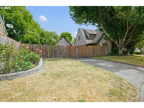 1515 19th Street NE Salem OR 97301