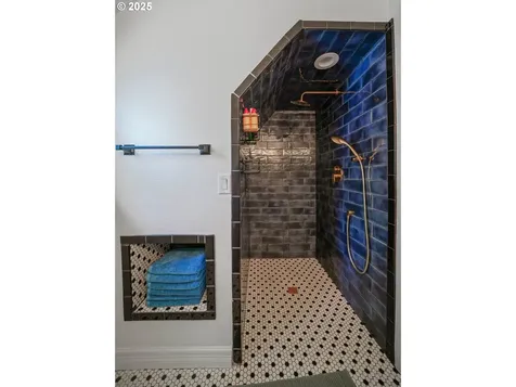 1515 19th Street NE Salem OR 97301