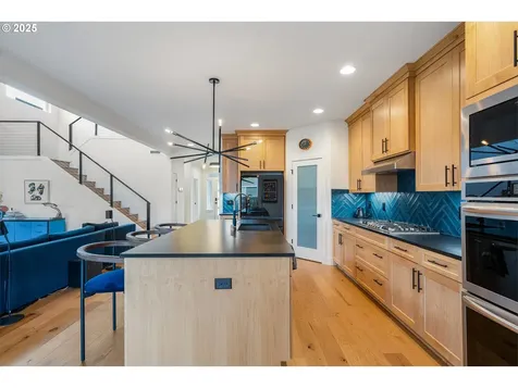 12518 NE 102nd Way Vancouver WA 98682