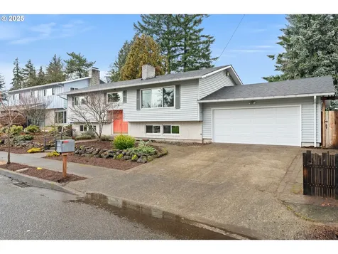 866 SE 136th Avenue Portland OR 97233