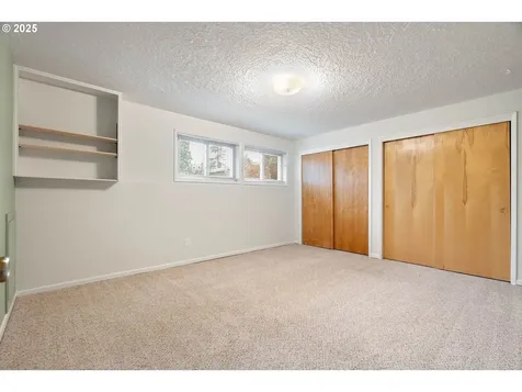 866 SE 136th Avenue Portland OR 97233