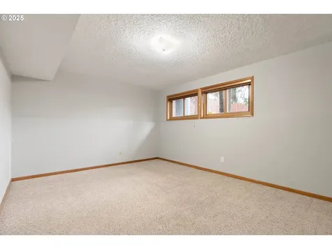 866 SE 136th Avenue Portland OR 97233