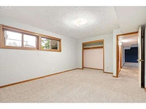 866 SE 136th Avenue Portland OR 97233