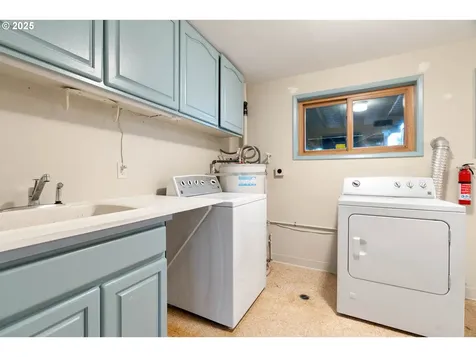 866 SE 136th Avenue Portland OR 97233