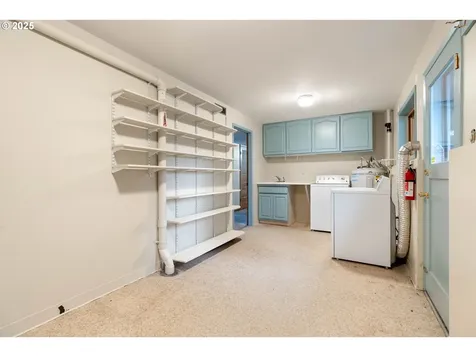 866 SE 136th Avenue Portland OR 97233