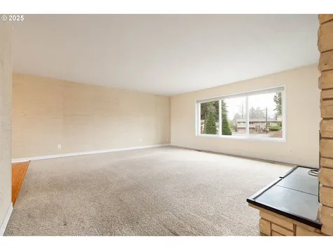 866 SE 136th Avenue Portland OR 97233