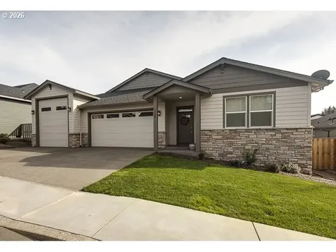 1668 NE Clayton Drive Estacada OR 97023