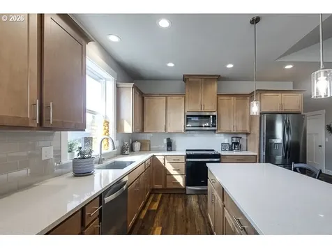 1668 NE Clayton Drive Estacada OR 97023