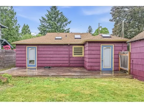 46 NE Buffalo Street Portland OR 97211