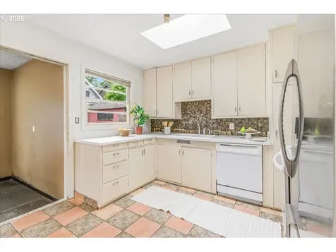 46 NE Buffalo Street Portland OR 97211