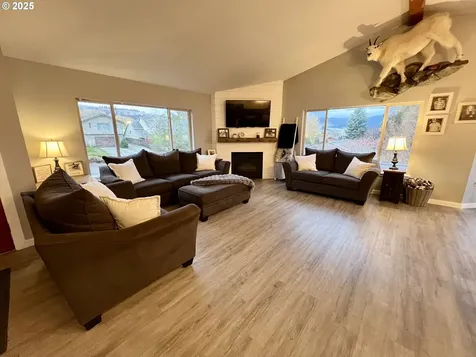 707 Highland Drive La Grande OR 97850