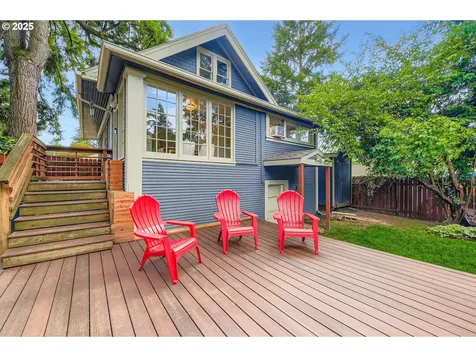 3833 SE Raymond Street Portland OR 97202