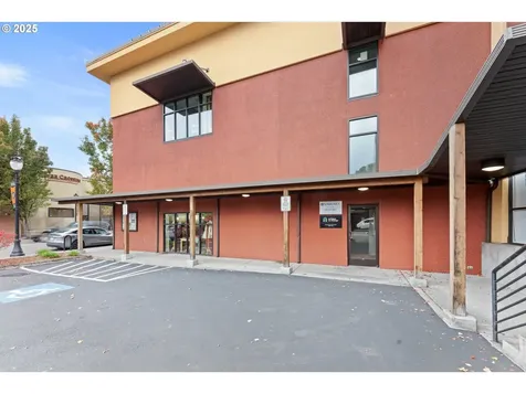 900 Main Street Oregon City OR 97045