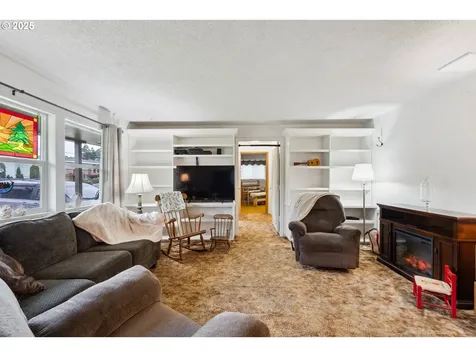 3475 Liberty Street North Bend OR 97459