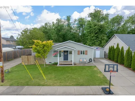 285 E 3rd Avenue Junction City OR 97448