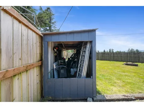 4005 Filbert Street Tillamook OR 97141