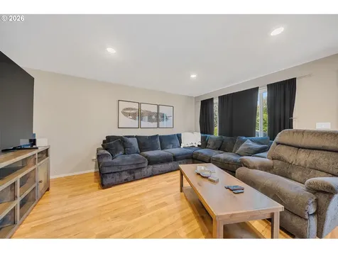 4005 Filbert Street Tillamook OR 97141