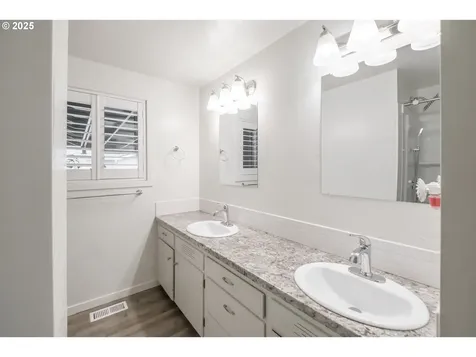 731 29th Avenue SE Albany OR 97322