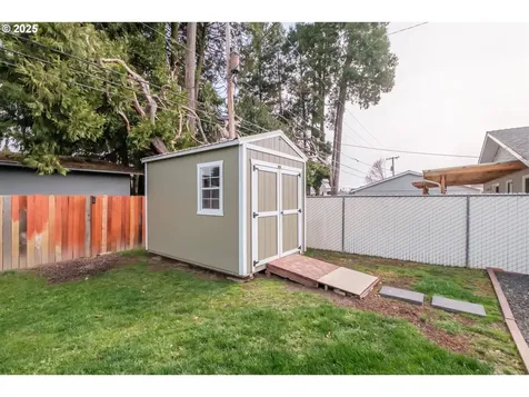 731 29th Avenue SE Albany OR 97322