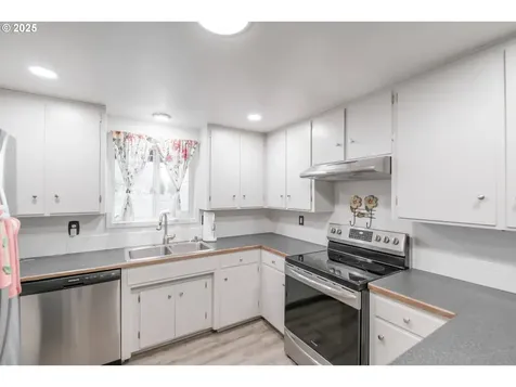 731 29th Avenue SE Albany OR 97322