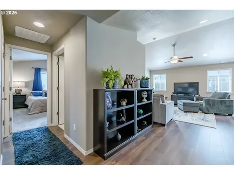 579 SE Vandenbosch Street Dallas OR 97338