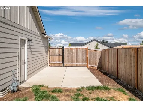 579 SE Vandenbosch Street Dallas OR 97338