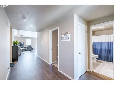 579 SE Vandenbosch Street Dallas OR 97338