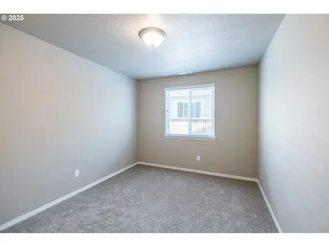579 SE Vandenbosch Street Dallas OR 97338