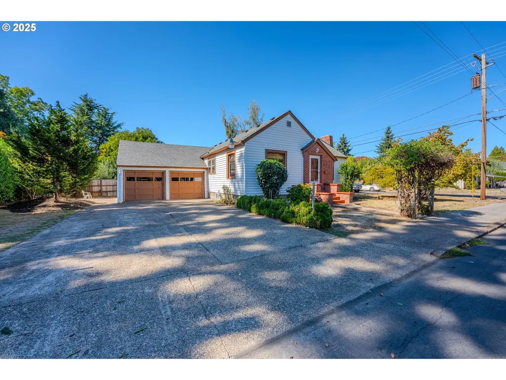 935 NW Birch Street Mcminnville OR 97128