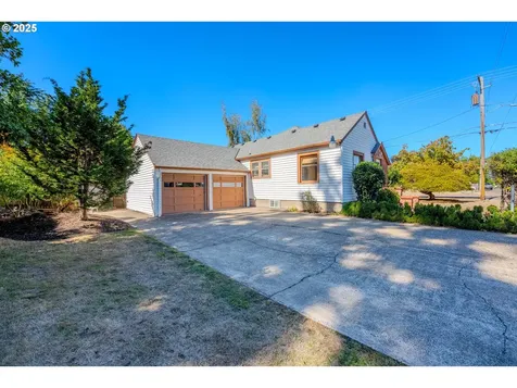 935 NW Birch Street Mcminnville OR 97128