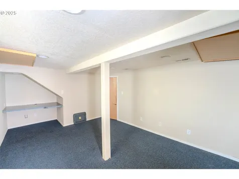 935 NW Birch Street Mcminnville OR 97128