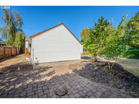 935 NW Birch Street Mcminnville OR 97128