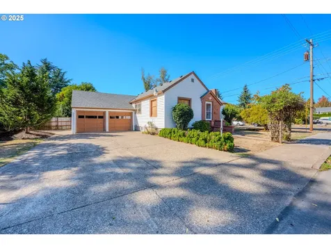 935 NW Birch Street Mcminnville OR 97128