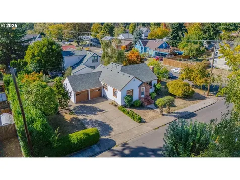935 NW Birch Street Mcminnville OR 97128