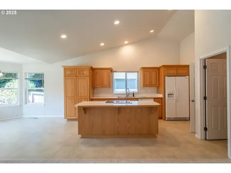 2409 SE Chinaberry Avenue Roseburg OR 97470