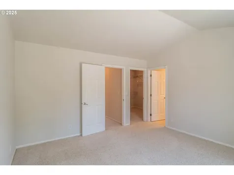 2409 SE Chinaberry Avenue Roseburg OR 97470