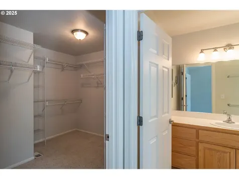 2409 SE Chinaberry Avenue Roseburg OR 97470