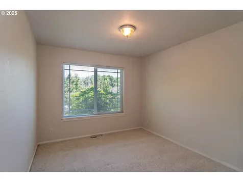2409 SE Chinaberry Avenue Roseburg OR 97470