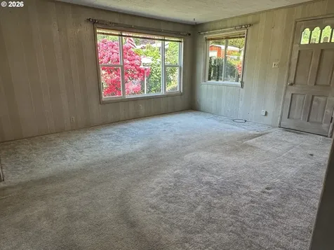 11792 Orchard Avenue Mapleton OR 97453
