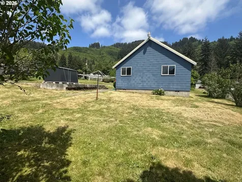 11792 Orchard Avenue Mapleton OR 97453