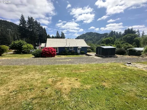 11792 Orchard Avenue Mapleton OR 97453