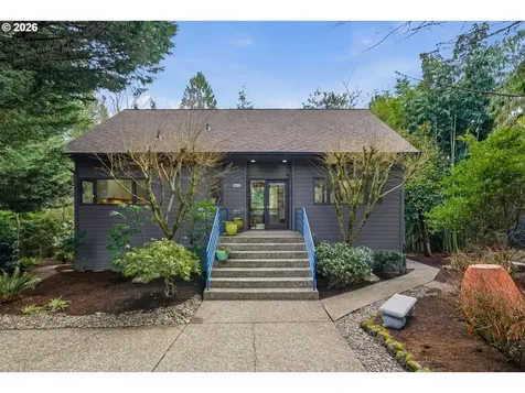 8709 SW 11th Avenue Portland OR 97219