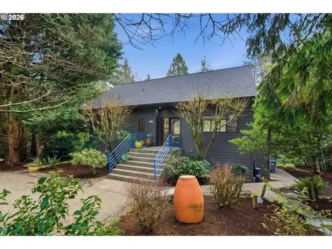 8709 SW 11th Avenue Portland OR 97219