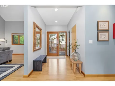 8709 SW 11th Avenue Portland OR 97219