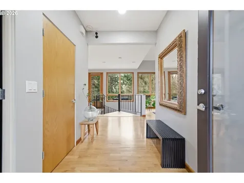 8709 SW 11th Avenue Portland OR 97219