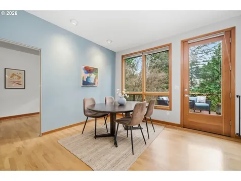 8709 SW 11th Avenue Portland OR 97219