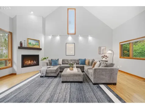 8709 SW 11th Avenue Portland OR 97219
