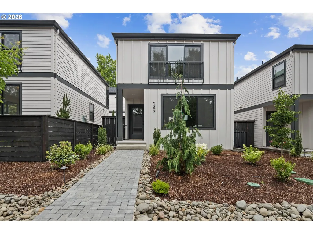 247 E Avenue Lake Oswego OR 97034