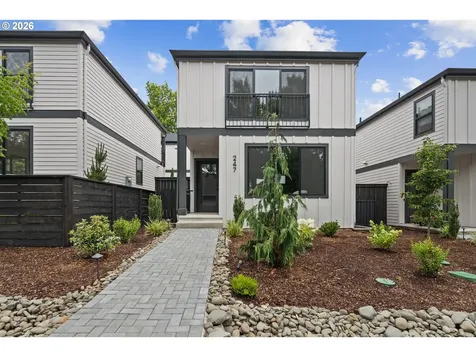 247 E Avenue Lake Oswego OR 97034